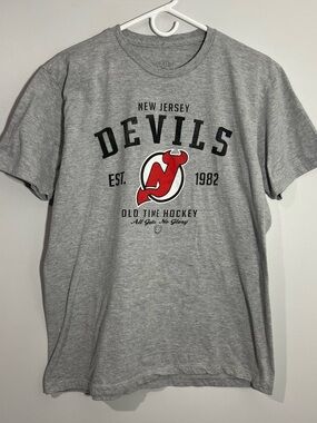 Old Time Hockey NHL New Jersey Devils Gray Short Sleeve T-Shirt Mens Large